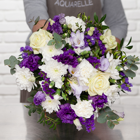 bouquet-parfume-blanc-et-violet-aquarelle-livraison-de-fleurs-550x550-51067